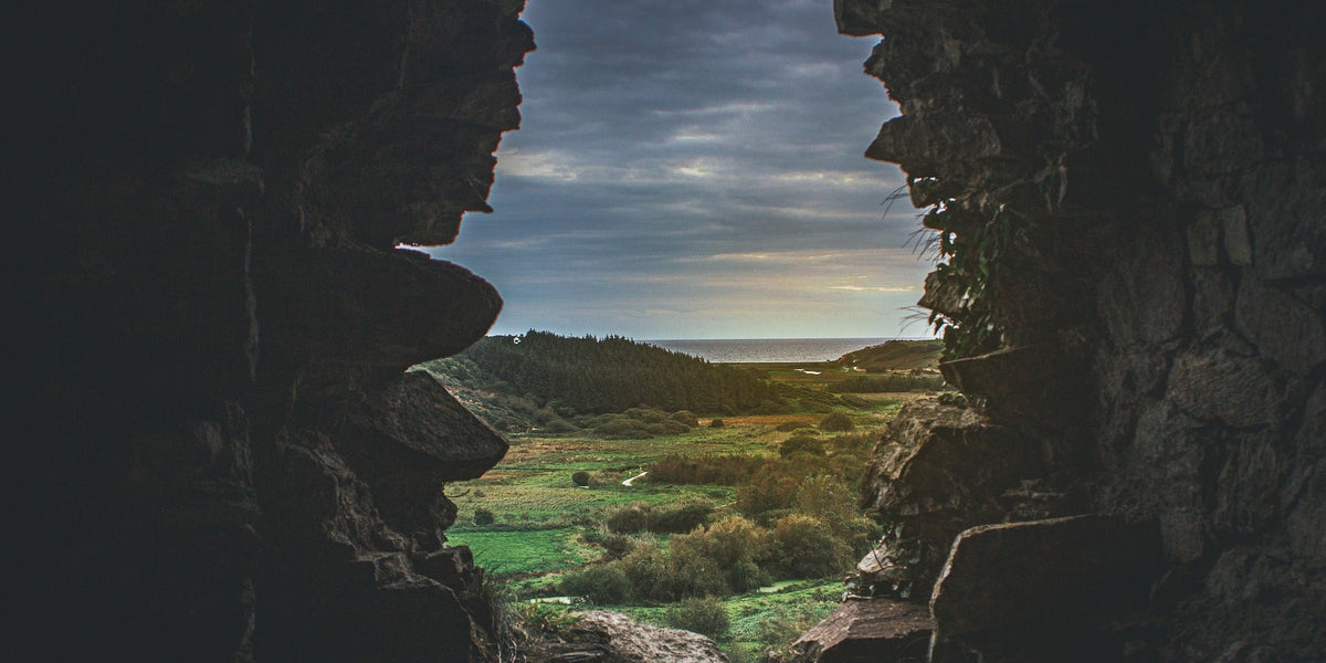 D&D Cave Encounters: How to Run Caves That Aren't Just Rooms With Rocks